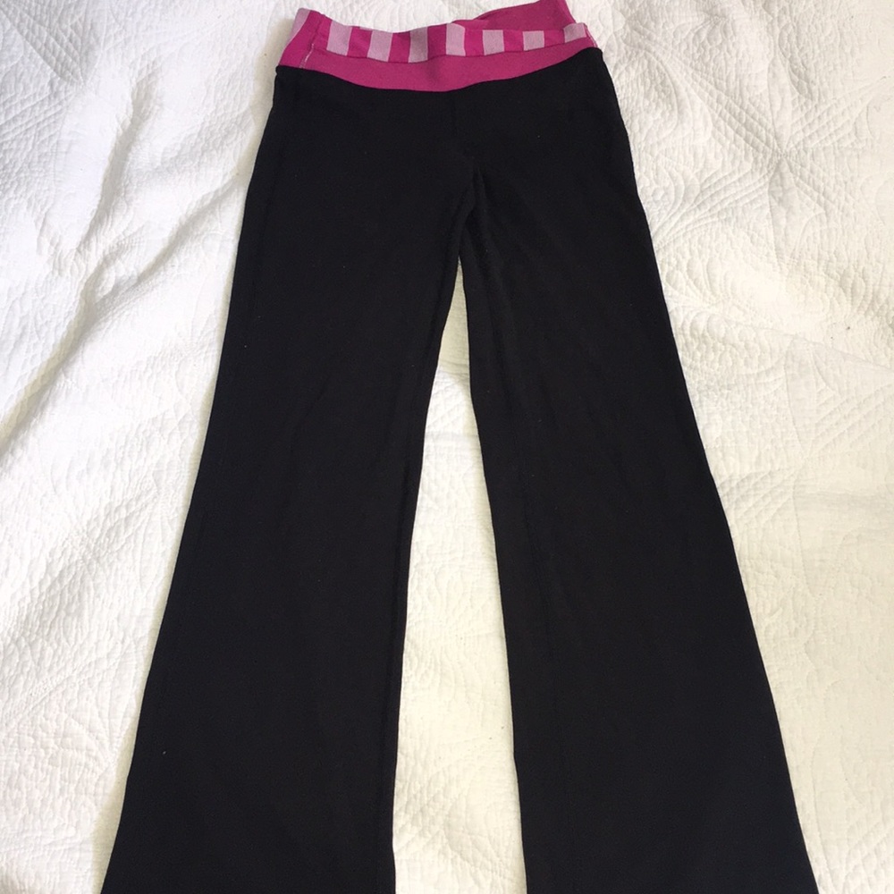Lululemon yoga pants